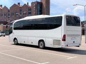 білий автобус мерседес Туріно 32 місць