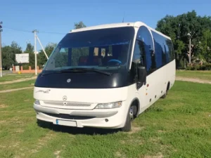 автобус Mercedes MAGO 2 вид спереди