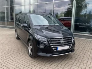 Mercedes-V300d-Extra-Long-trunk-foto_2